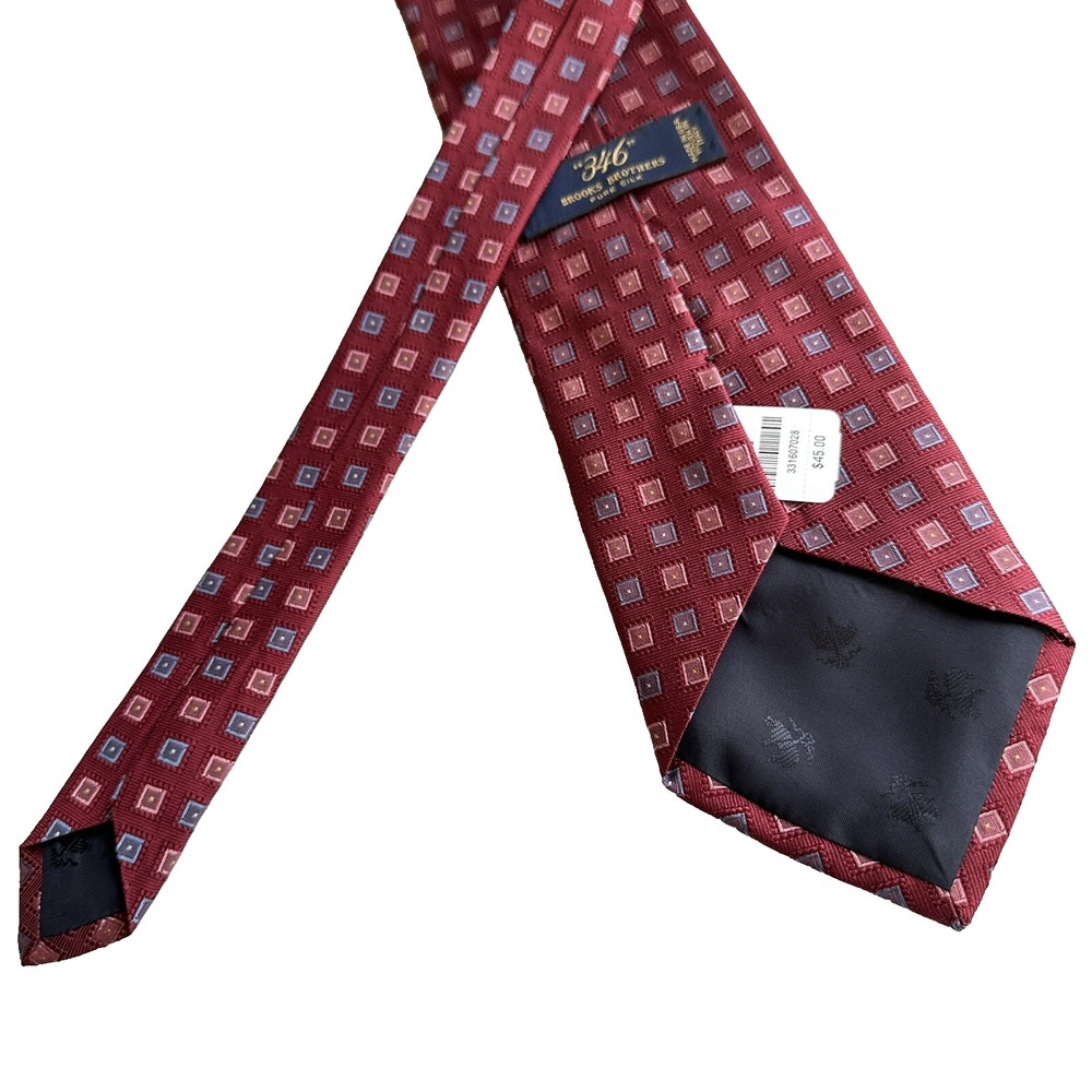 Brooks Brothers 346 Mens 100% Silk Tie Red Geometric Squares Woven Necktie NWT